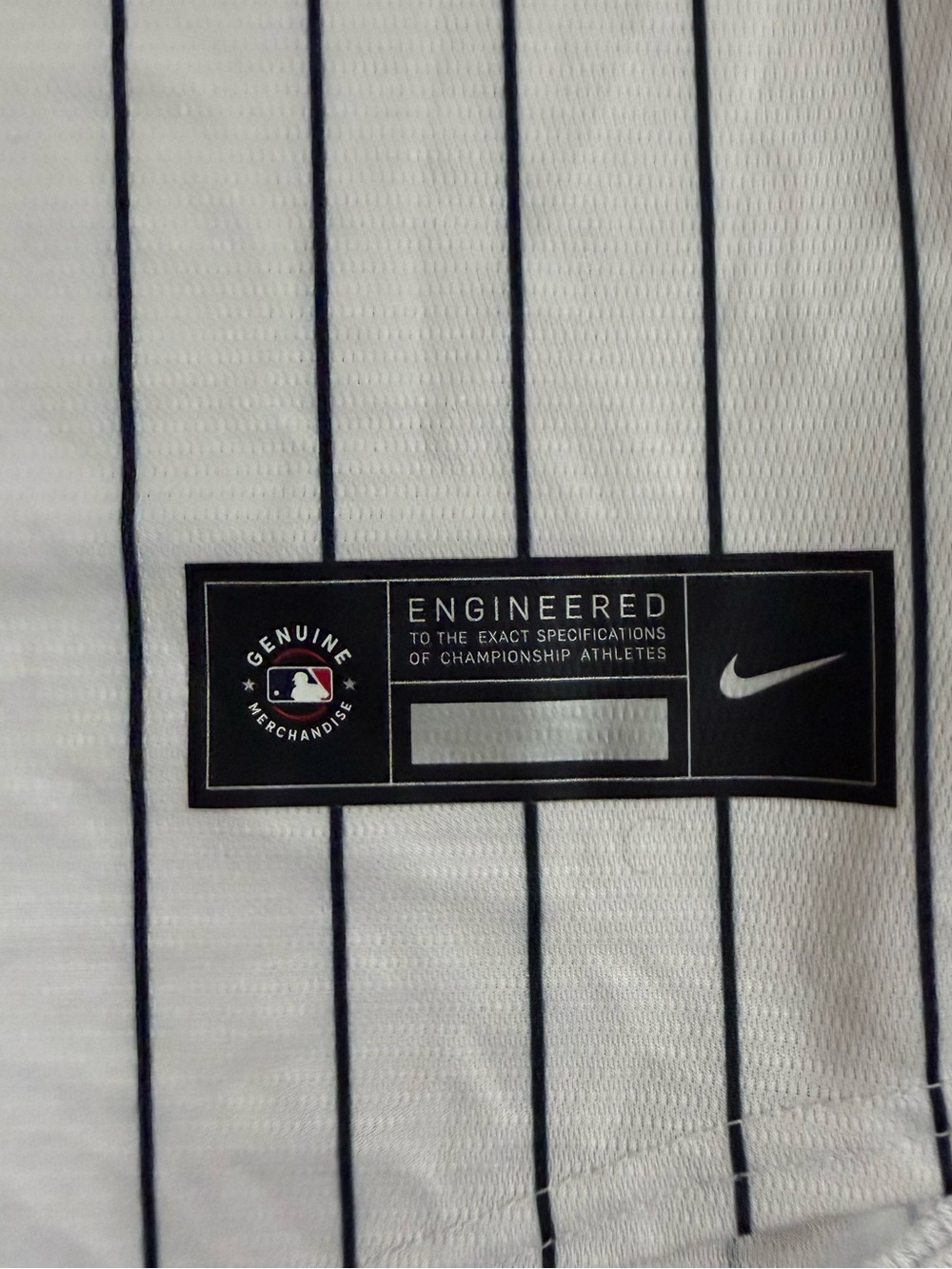 Nike MLB White Pinstripe Chicago White Sox Jersey with Black Logos - Picture 4 of 5